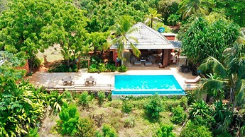 Hotel Acantilado de la Tierra