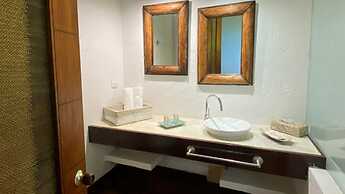 Hotel Acantilado de la Tierra