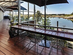 Mercure Sunshine Coast Kawana Waters