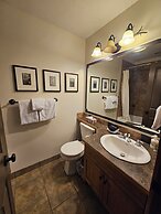 Timberline Lodges by Fernie Lodging Co