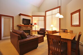 Timberline Lodges by Fernie Lodging Co