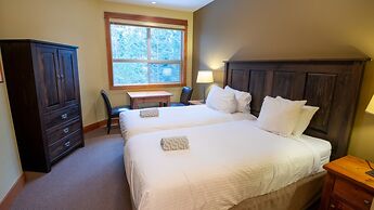 Timberline Lodges by Fernie Lodging Co