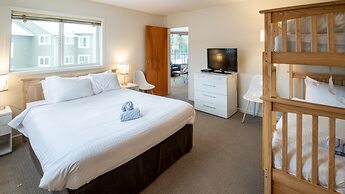 Timberline Lodges by Fernie Lodging Co