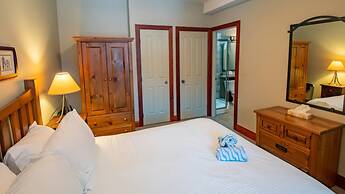 Timberline Lodges by Fernie Lodging Co