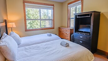 Timberline Lodges by Fernie Lodging Co