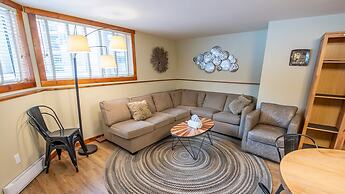 Timberline Lodges by Fernie Lodging Co