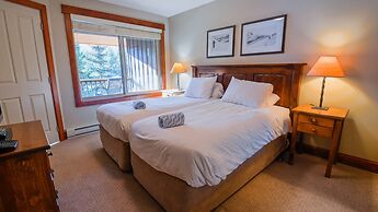 Timberline Lodges by Fernie Lodging Co