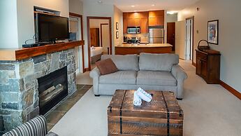 Timberline Lodges by Fernie Lodging Co