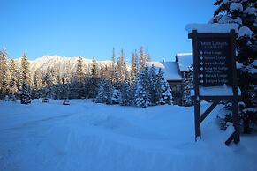 Timberline Lodges by Fernie Lodging Co
