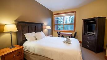 Timberline Lodges by Fernie Lodging Co
