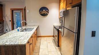 Timberline Lodges by Fernie Lodging Co