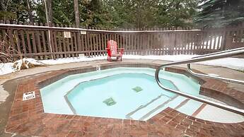 Timberline Lodges by Fernie Lodging Co