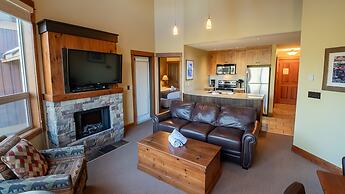 Timberline Lodges by Fernie Lodging Co