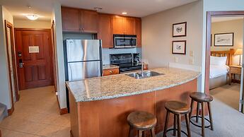 Timberline Lodges by Fernie Lodging Co