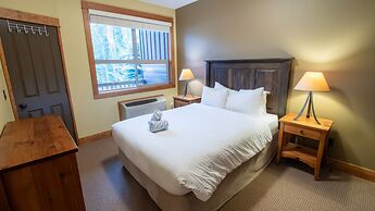 Timberline Lodges by Fernie Lodging Co