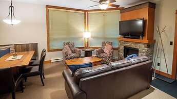 Timberline Lodges by Fernie Lodging Co