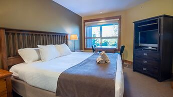 Timberline Lodges by Fernie Lodging Co