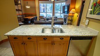 Timberline Lodges by Fernie Lodging Co