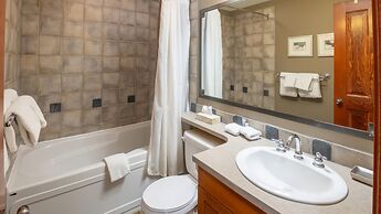 Timberline Lodges by Fernie Lodging Co