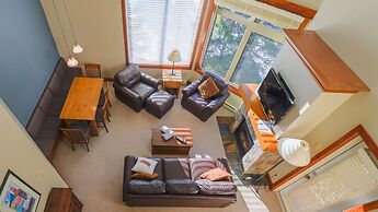 Timberline Lodges by Fernie Lodging Co