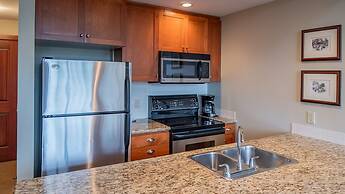 Timberline Lodges by Fernie Lodging Co