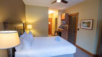 Timberline Lodges by Fernie Lodging Co