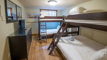 Timberline Lodges by Fernie Lodging Co