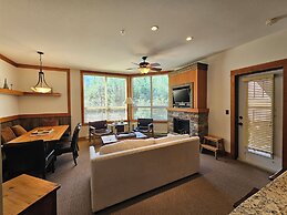 Timberline Lodges by Fernie Lodging Co
