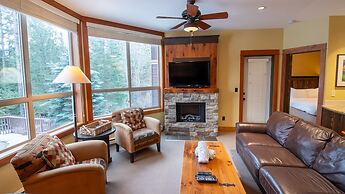 Timberline Lodges by Fernie Lodging Co