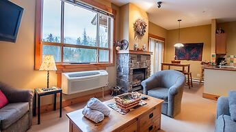 Timberline Lodges by Fernie Lodging Co