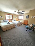 Timberline Lodges by Fernie Lodging Co