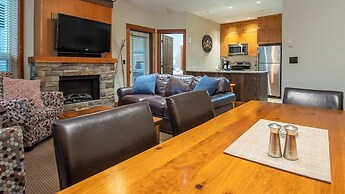 Timberline Lodges by Fernie Lodging Co