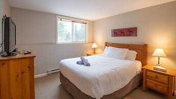 Timberline Lodges by Fernie Lodging Co