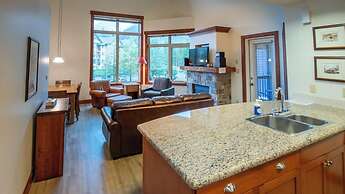Timberline Lodges by Fernie Lodging Co
