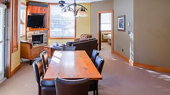 Timberline Lodges by Fernie Lodging Co