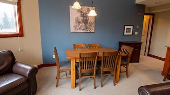 Timberline Lodges by Fernie Lodging Co