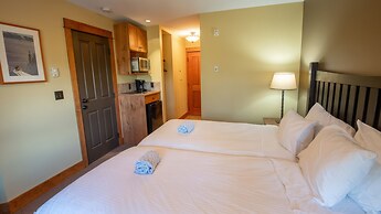 Timberline Lodges by Fernie Lodging Co