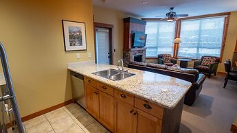 Timberline Lodges by Fernie Lodging Co