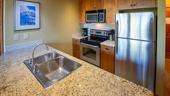 Timberline Lodges by Fernie Lodging Co