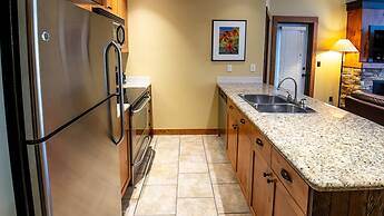 Timberline Lodges by Fernie Lodging Co