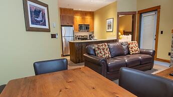 Timberline Lodges by Fernie Lodging Co