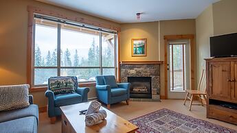 Timberline Lodges by Fernie Lodging Co