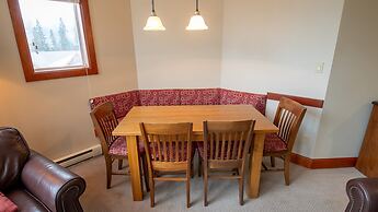 Timberline Lodges by Fernie Lodging Co