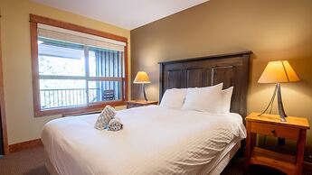 Timberline Lodges by Fernie Lodging Co