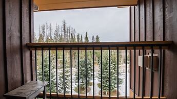 Timberline Lodges by Fernie Lodging Co