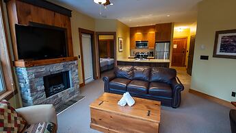 Timberline Lodges by Fernie Lodging Co