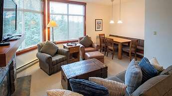 Timberline Lodges by Fernie Lodging Co