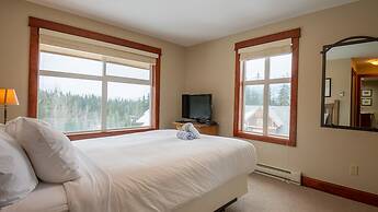 Timberline Lodges by Fernie Lodging Co