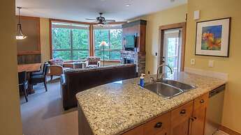 Timberline Lodges by Fernie Lodging Co