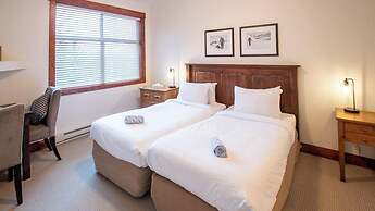 Timberline Lodges by Fernie Lodging Co